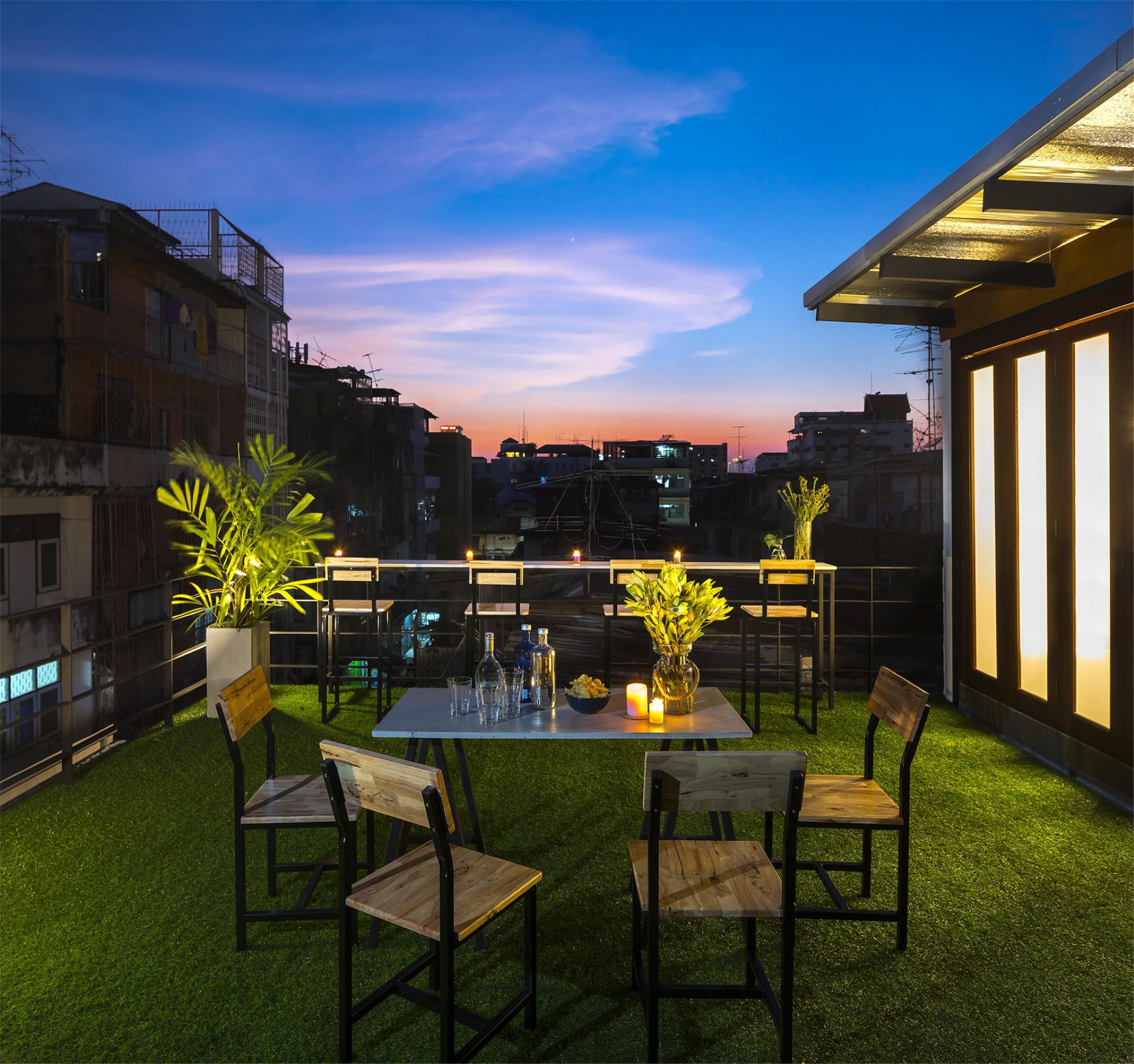 Hostal De 308 M² Con 8 Habitación/es Y 6 Baño/s De Uso Privado, En Siam