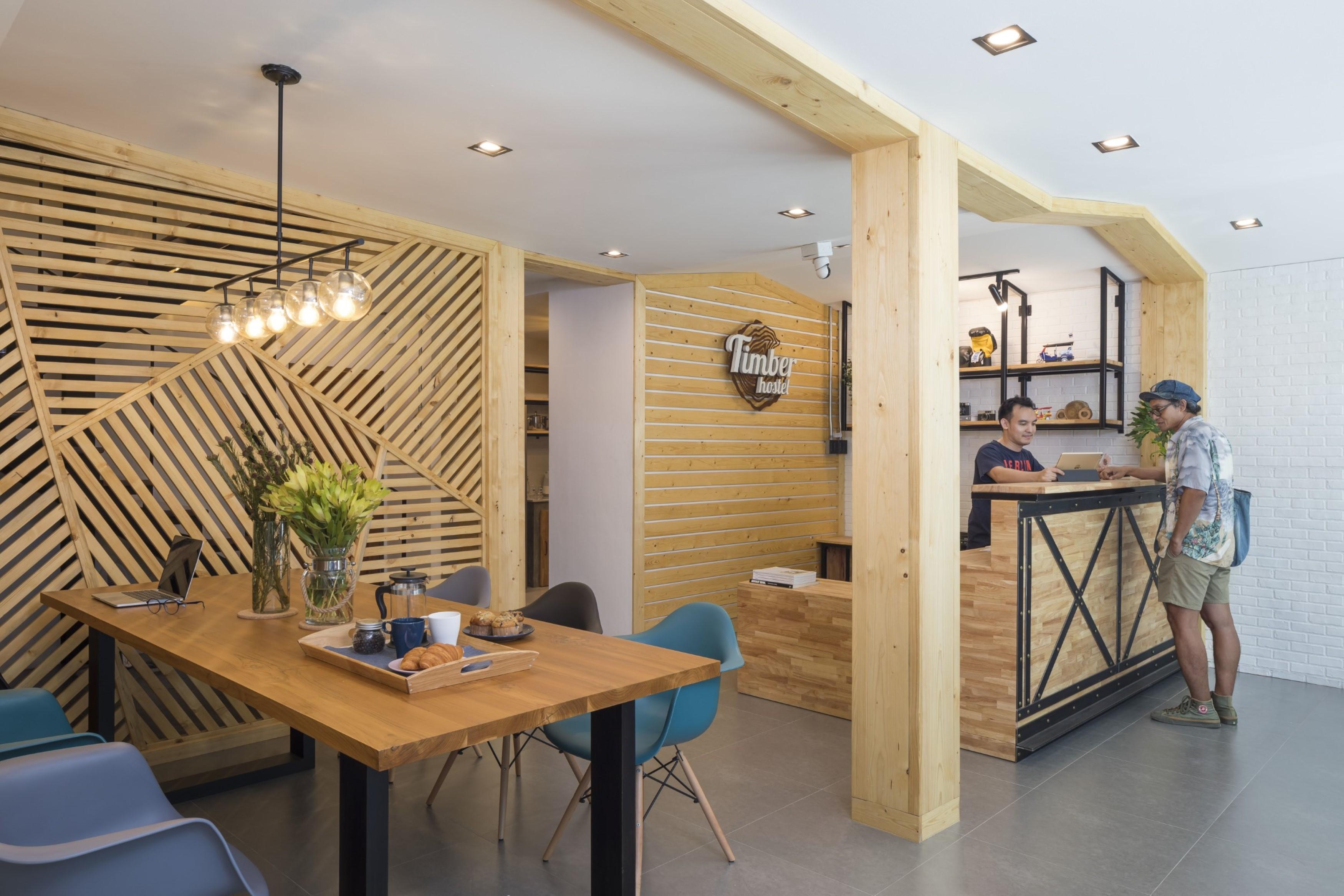 Hostal De 308 M² Con 8 Habitación/es Y 6 Baño/s De Uso Privado, En Siam *
