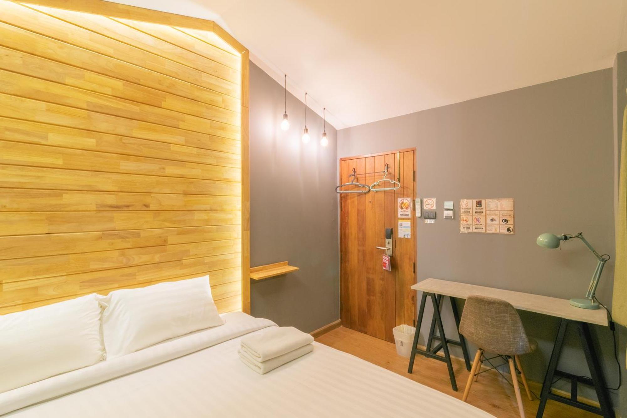 Hostal De 308 M² Con 8 Habitación/es Y 6 Baño/s De Uso Privado, En Siam Bangkok